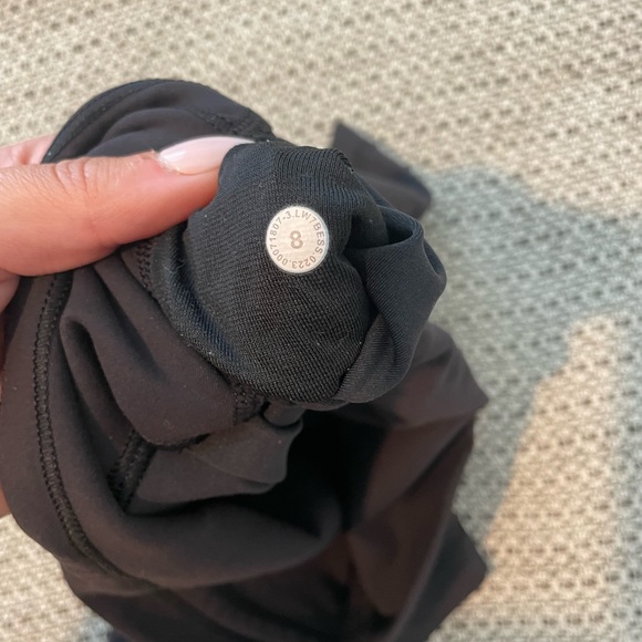 Lululemon Black Women's Biker Shorts - Picture 3 of 4